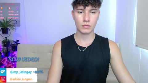 Snapshot of adrian_morelli chatting on 16, 11, 2025 adrian morelli online show from 16, 11, 2025