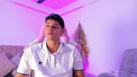 Snapshot of adrian_prime_ chatting on 17, 5, 2026 ADRIAN online show from 17, 5, 2026