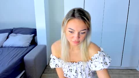 Adriana online show from 10, 5, 2026