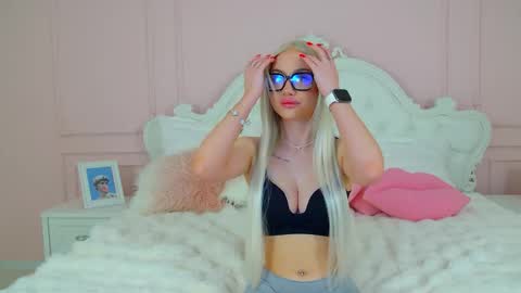 Adriana Rockefeller online show from 12, 4, 2026