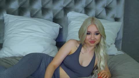 Adriana Rockefeller online show from 16, 4, 2026