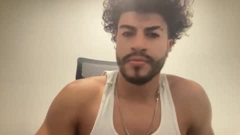 adriano guapo online show from 30, 11, 2025