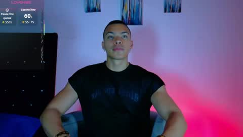adriel_escalante online show from 26, 4, 2026