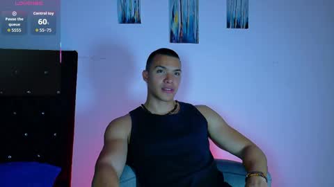 adriel_escalante online show from 27, 4, 2026