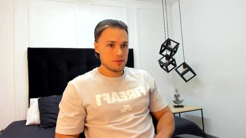 Adrein Roche online show from 19, 1, 2025