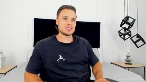 Adrein Roche online show from 21, 1, 2025