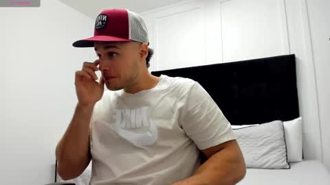 Adrein Roche online show from 25, 1, 2025