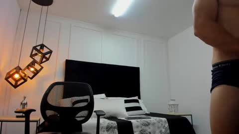 Adrein Roche online show from 18, 2, 2025