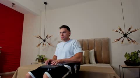 Adrein Roche online show from 26, 2, 2025