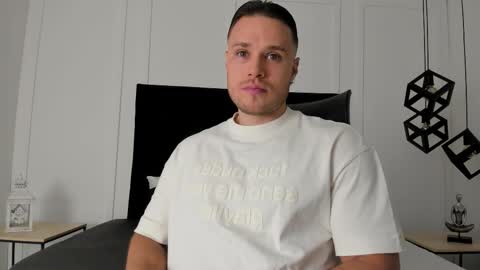 Adrein Roche online show from 20, 9, 2025