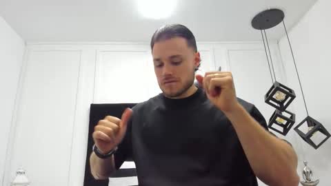 Adrein Roche online show from 5, 10, 2025