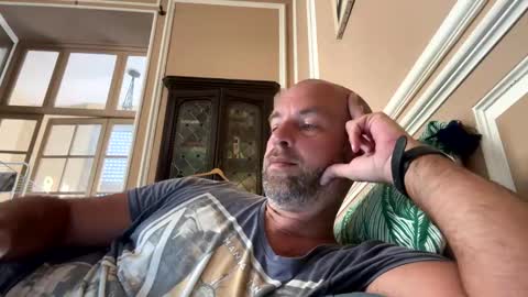 adrienfromparis online show from 24, 2, 2025