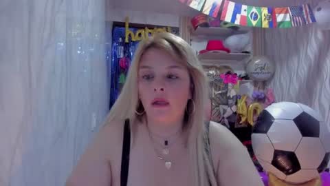 Snapshot of adriiana_fox_ chatting on 16, 6, 2026 adriiana_fox_ online show from 16, 6, 2026