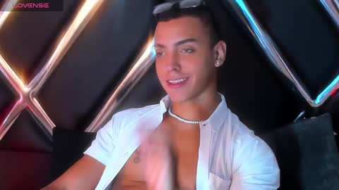 Adrian Lopez online show from 6, 12, 2024