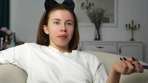 Aelia online show from 19, 9, 2025