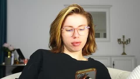 Aelia online show from 1, 10, 2025