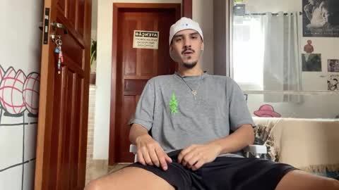 Snapshot of aelucius chatting on 20, 9, 2025 Luci online show from 20, 9, 2025