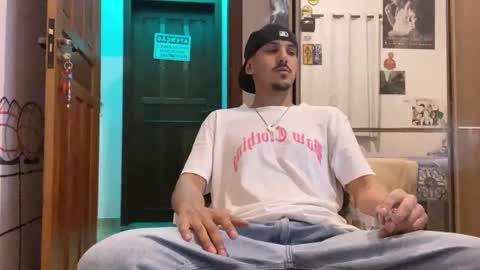 Snapshot of aelucius chatting on 7, 10, 2025 Luci online show from 7, 10, 2025