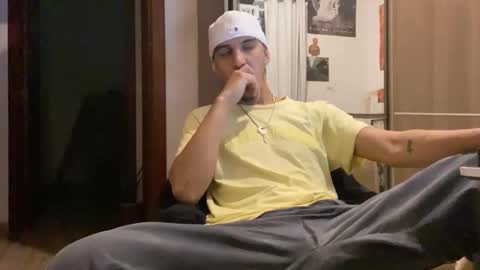 Snapshot of aelucius chatting on 14, 10, 2025 Luci online show from 14, 10, 2025