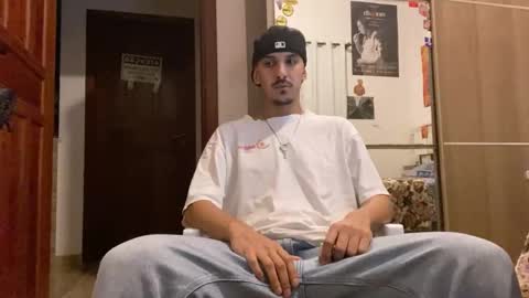 Snapshot of aelucius chatting on 20, 10, 2025 Luci online show from 20, 10, 2025