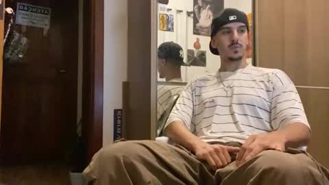 Snapshot of aelucius chatting on 22, 10, 2025 Luci online show from 22, 10, 2025