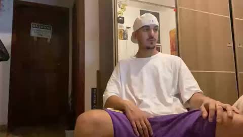 Snapshot of aelucius chatting on 5, 11, 2025 Luci online show from 5, 11, 2025