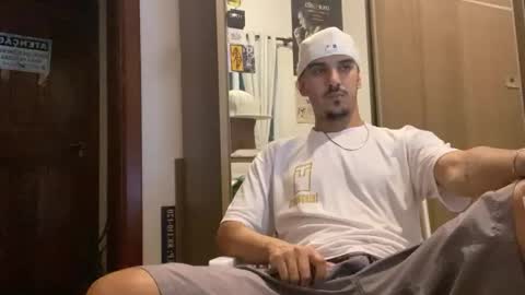 Snapshot of aelucius chatting on 6, 11, 2025 Luci online show from 6, 11, 2025