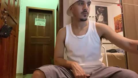 Snapshot of aelucius chatting on 7, 11, 2025 Luci online show from 7, 11, 2025