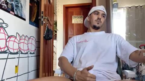 Snapshot of aelucius chatting on 11, 11, 2025 Luci online show from 11, 11, 2025