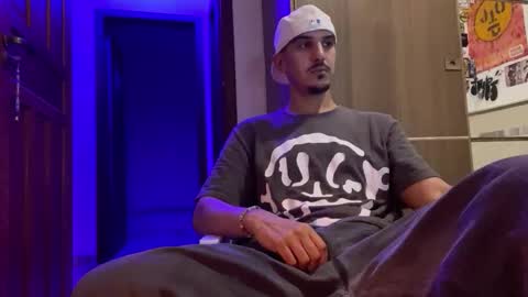 Snapshot of aelucius chatting on 29, 11, 2025 Luci online show from 29, 11, 2025