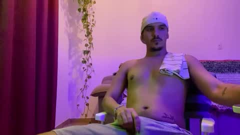 Snapshot of aelucius chatting on 5, 12, 2025 Luci online show from 5, 12, 2025