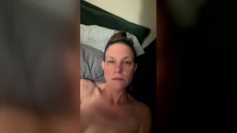 Snapshot of aequalley chatting on 13, 4, 2026 aequalley online show from 13, 4, 2026