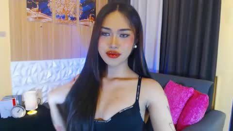 Snapshot of aeshamargaux chatting on 16, 11, 2025 aeshamargaux online show from 16, 11, 2025