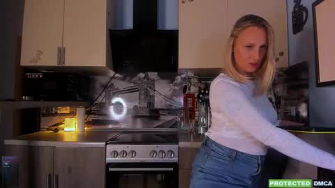 Snapshot of afanasia chatting on 27, 9, 2025 OneAfa online show from 27, 9, 2025