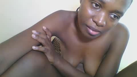 Snapshot of africancutegal chatting on 2, 5, 2026 Yvonne online show from 2, 5, 2026