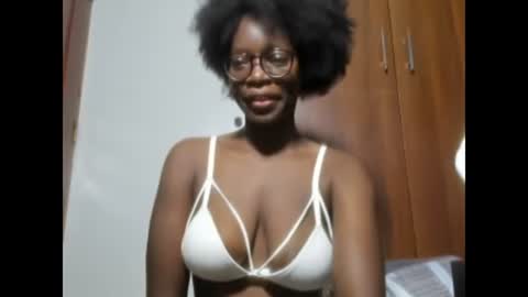 Snapshot of afro_pop chatting on 2, 12, 2024 Leah online show from 2, 12, 2024