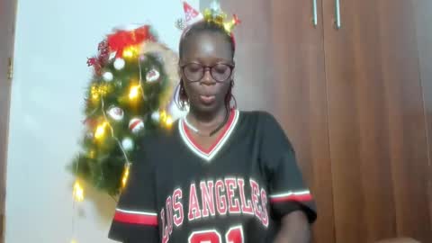 Snapshot of afro_pop chatting on 22, 12, 2024 Leah online show from 22, 12, 2024