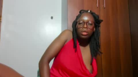 Snapshot of afro_pop chatting on 12, 1, 2025 Leah online show from 12, 1, 2025