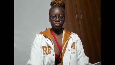 Snapshot of afro_pop chatting on 18, 2, 2025 Leah online show from 18, 2, 2025