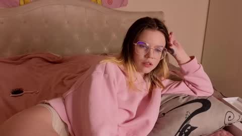 Snapshot of afterdarkduo chatting on 28, 11, 2025 afterdarkduo online show from 28, 11, 2025