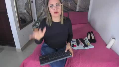 agatha_pleasure online show from 17, 6, 2026