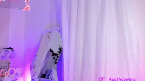 Agatha Owens online show from 12, 10, 2025