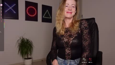Agelina Lilly Laura online show from 1, 3, 2025