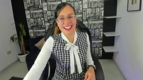 Aghata Moon online show from 28, 1, 2025