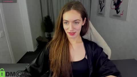 agnes wells online show from 12, 11, 2025