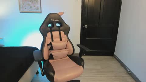 Ahmara  online show from 19, 9, 2025