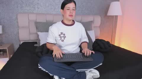 Ahmara  online show from 18, 2, 2026