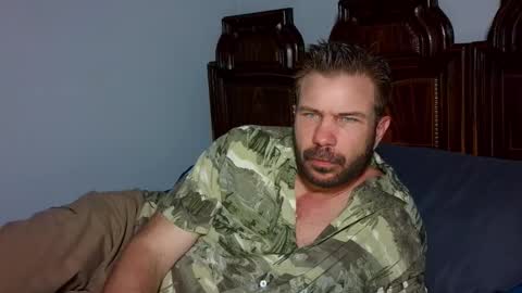 Snapshot of ahardman10 chatting on 10, 3, 2026 Blue Eyed Handsome Man online show from 10, 3, 2026