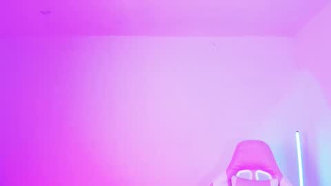 Snapshot of ahri_elderwood chatting on 15, 12, 2025 Ahri help me get to 100 online show from 15, 12, 2025