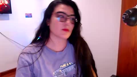 Ahriana Bluff online show from 18, 12, 2025